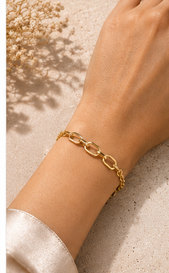 Gold Tone Chain Bracelet with Oval Links - Image 2