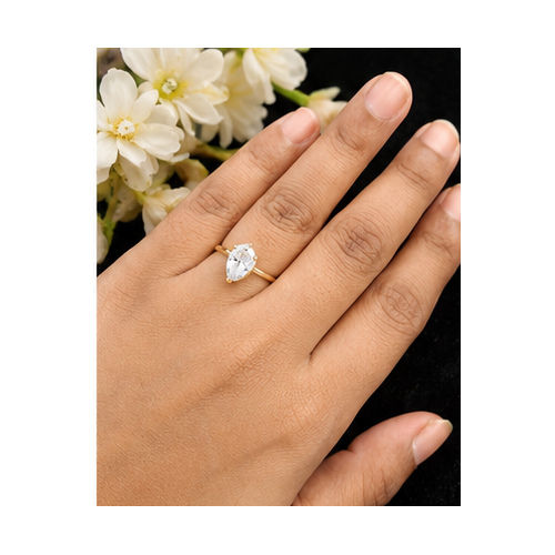Gold Minimal stone Ring - Image 3