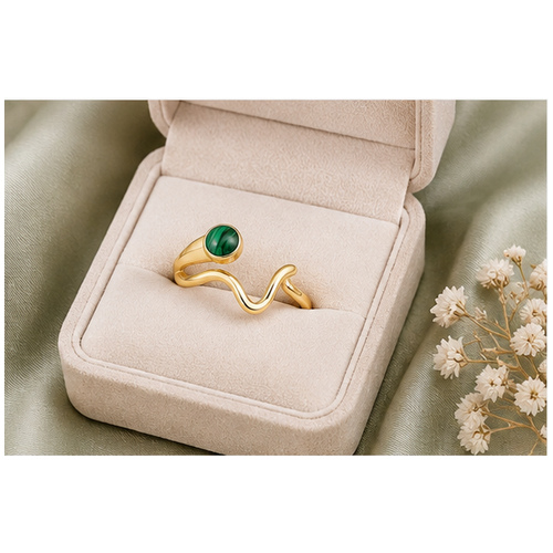 Gold Colored stone Ring - Image 2