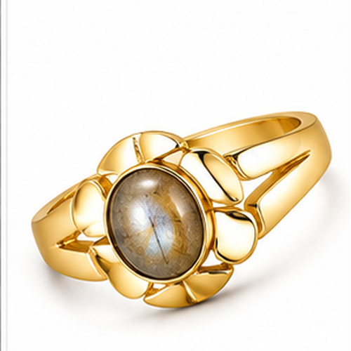Gold Sculpted Ring - Image 4