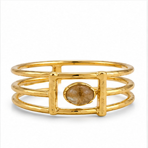 Gold Sculpted Ring - Image 3