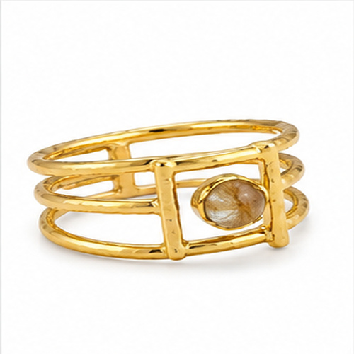 Gold Sculpted Ring - Image 2