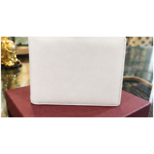 White Minimal Bifold Wallet - Image 6