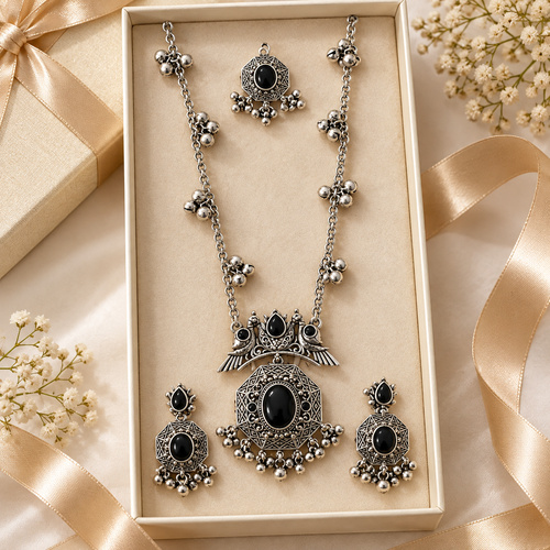 Women's Long Chain Floral Medallion Set - Image 3